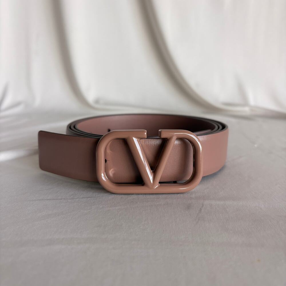 Valentino Leather Belt Beige VLogo Neutrals Size 110 Brand New with Box & Tags